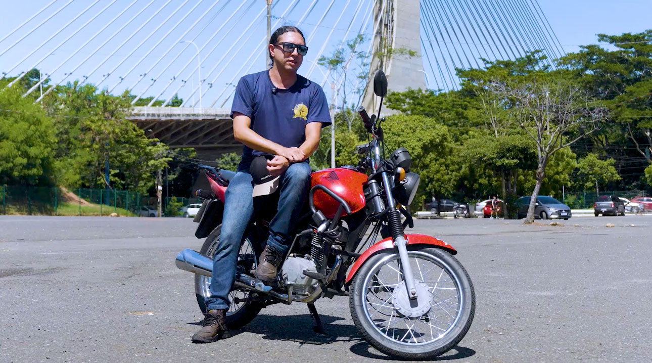22 mil quilômetros: a CG 125 que levou André a Ushuaia